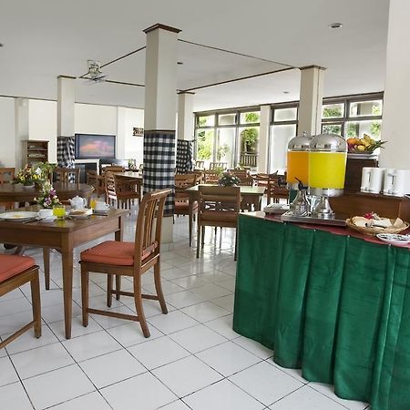 Hotel Ratna Kuta Lombok Exterior foto