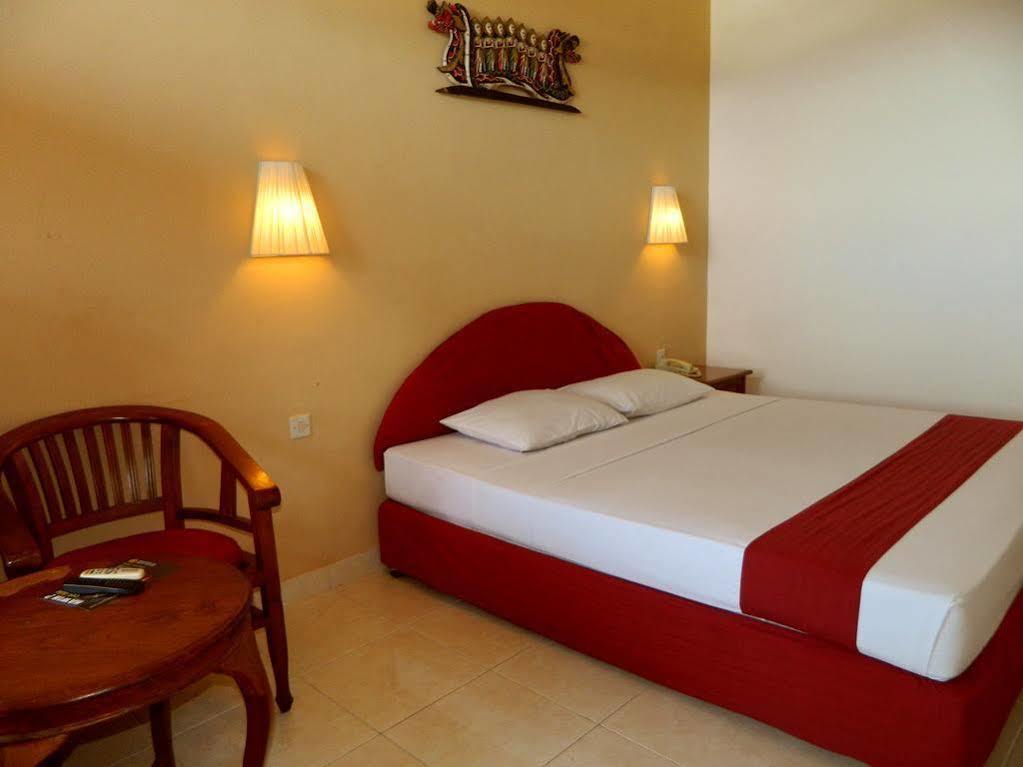 Hotel Ratna Kuta Lombok Exterior foto